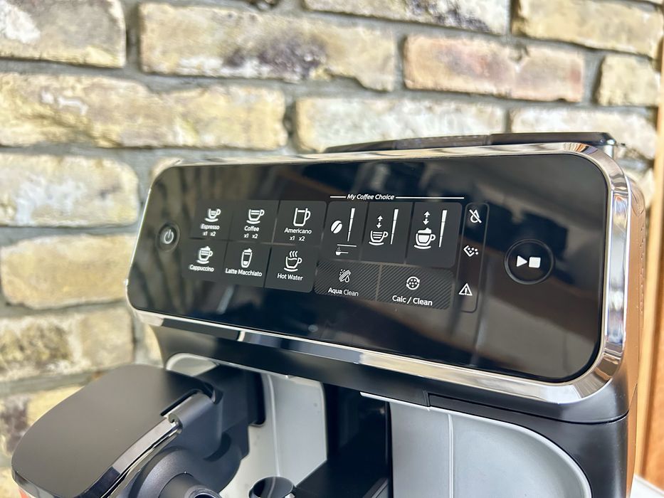 Кофемашина Philips LatteGo EP3246