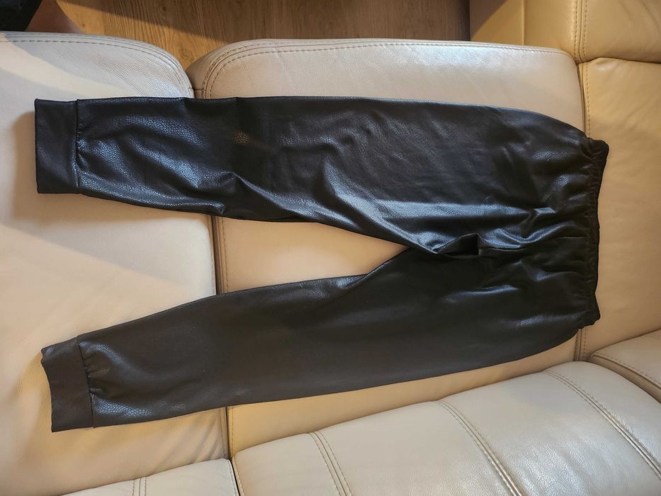 Spodnie damskie Calzedonia ala skóra.