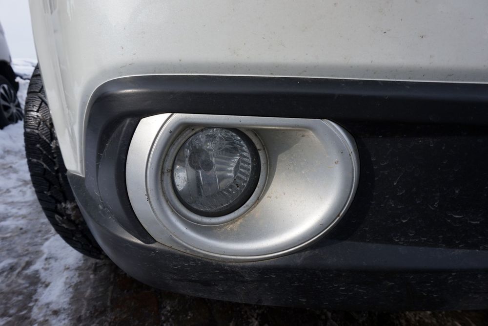 LAMPA PRZECIWMGIELNA PRAWA HALOGEN OUTBACK IV BR 84501AJ020 84912SC280 SUBARU 2009-2014