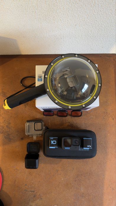 GoPro 10 com Dome e 3 baterias