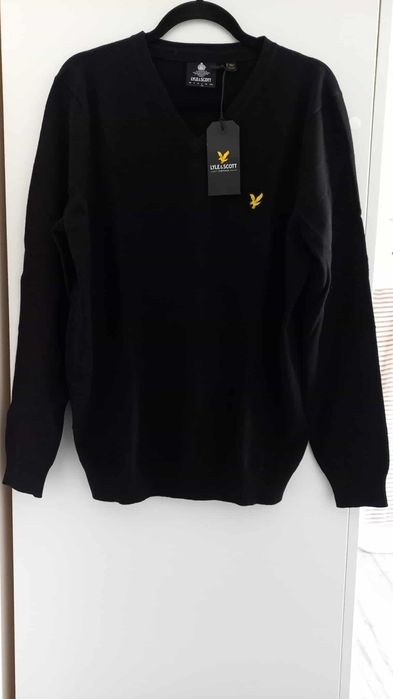 Чорний светр Lyle& Scott
