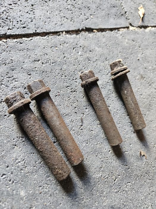 Junak m10 śruby mocowania głowicy