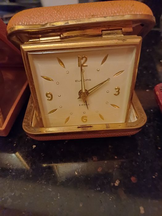 Zegarki podróżne lata 40-50 te