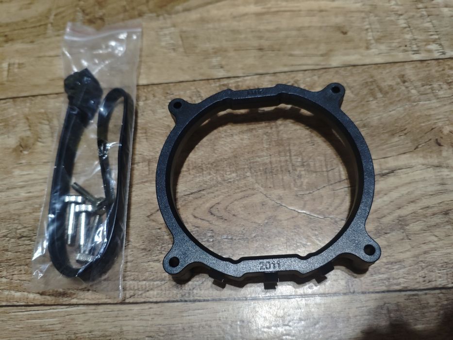 Mocowanie chłodzenia LGA 2011, 2011-3 + kabel SATA