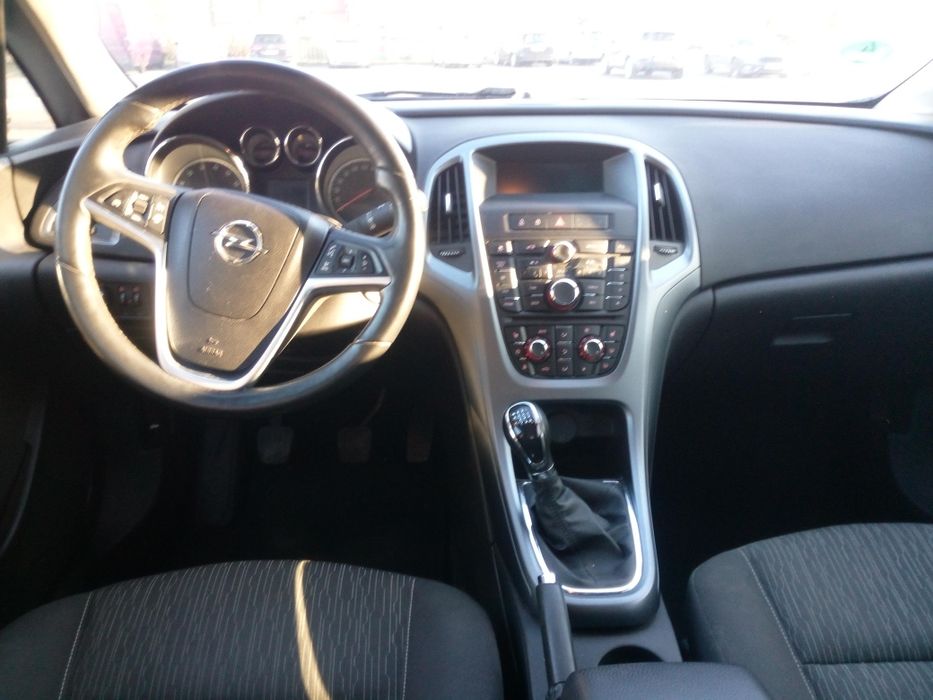 Opel Astra J 1,4 Turbo 140KM