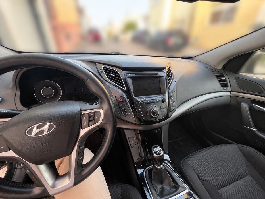 Hyundai i40 SW 1.7 CRDi Blue Style 136cv | Nacional | GPS | Câmara — photo 4