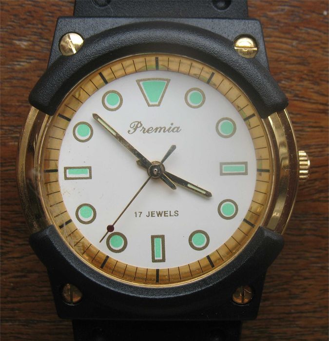 Relógio de Corda Vintage - Premia - 17 Jewels (dourado)
