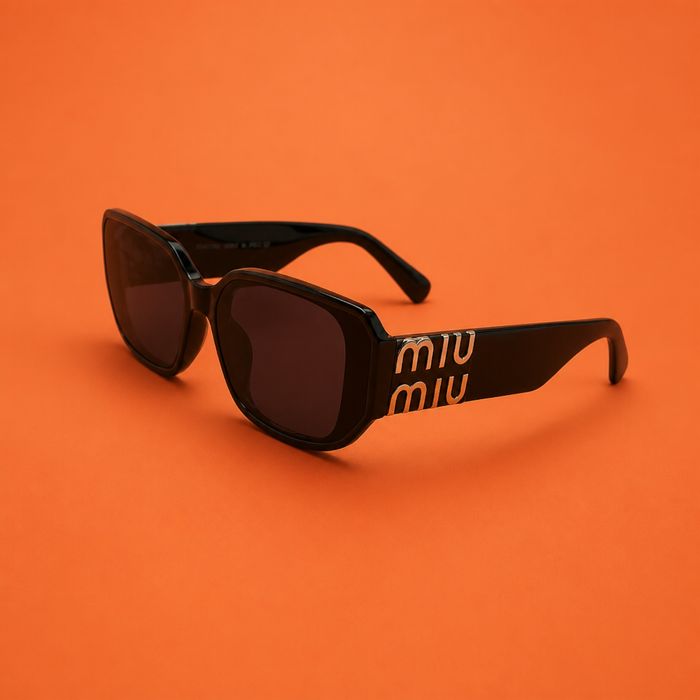 Oculos Sol Miu Miu de senhora em caixa