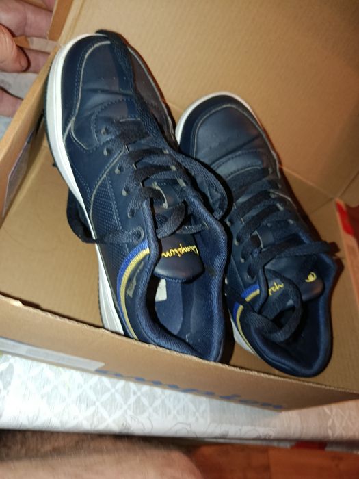Buty sportowe młodzieżowe Champion r36