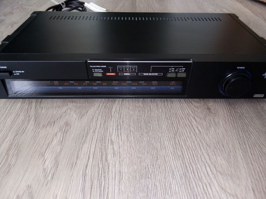 Radio Stereo Tuner SANSUI