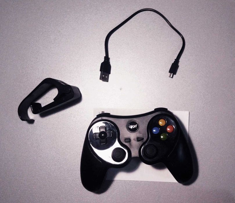 Новий  ігровий джойстик Ipega    Wireless controller.