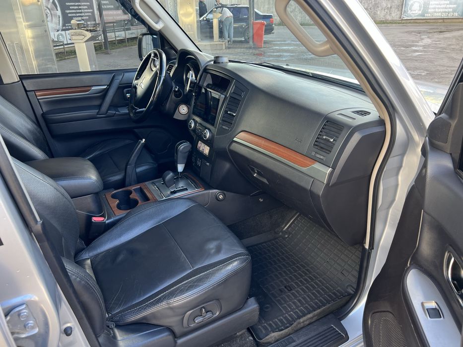 Mitsubishi Pajero Wagon 4 3.0 2008