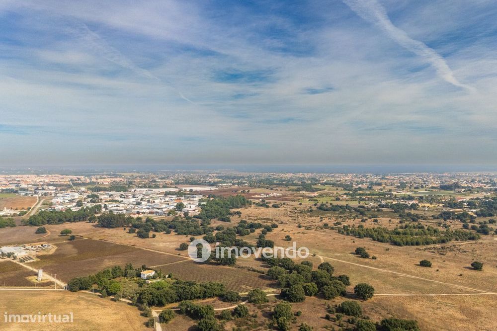 Terreno urbanizável em Palmela com 814 m²