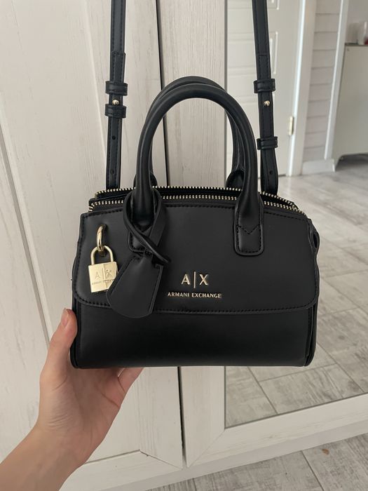 сумка armani шкіряна жіноча чорна