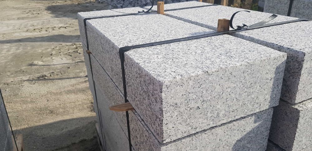 Płyty granitowe kamienne, tarasowe, posadzka, taras, chodnik itp
