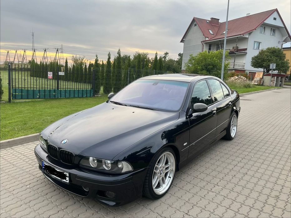 BMW M5 Europa. Carbon Swartz Metallic. Rarytas. Zamiana