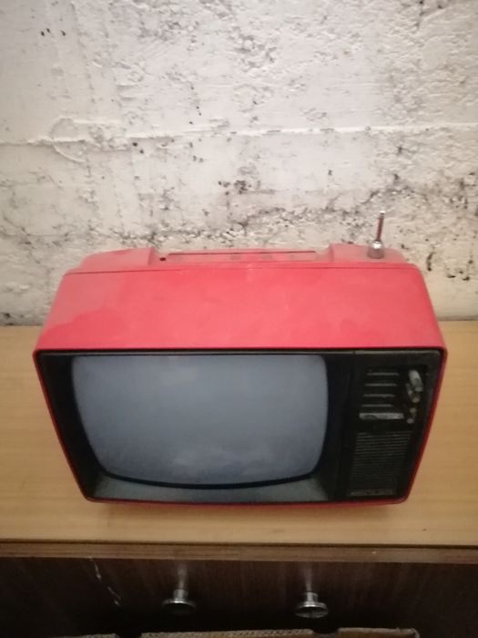 Telewizor JUNOST 402 B