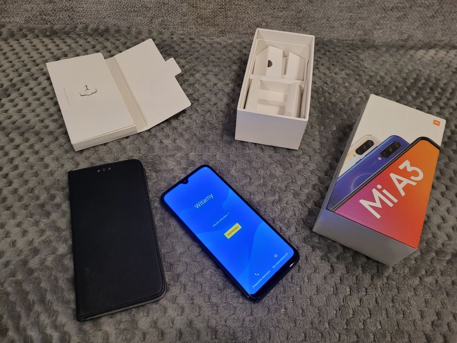 Telefon komórkowy Xiaomi Mi A3 zadbany + etui