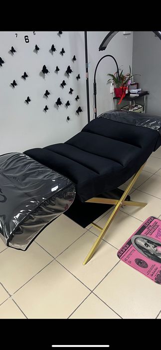 Анатомічна кушетка