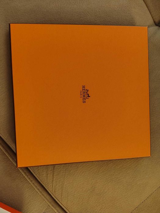 Lenço de seda Hermes Arbre du Vent Fuchsia 90cm em caixa como novo