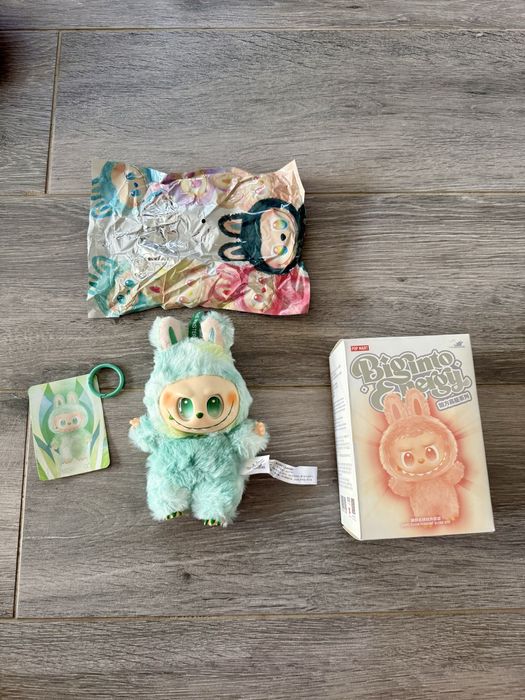 Labubu embalado e selado