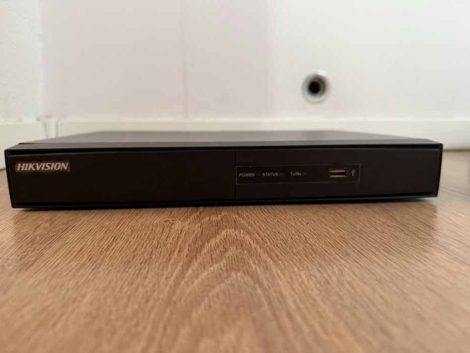 Rejestrator Cyfrowy HIKVISION DS-7216HVI-SV 16 kanałów