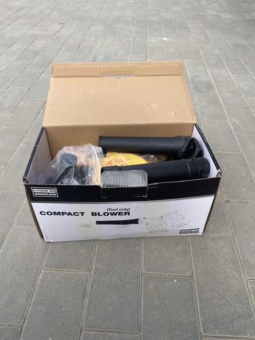 Dewalt воздуходувка