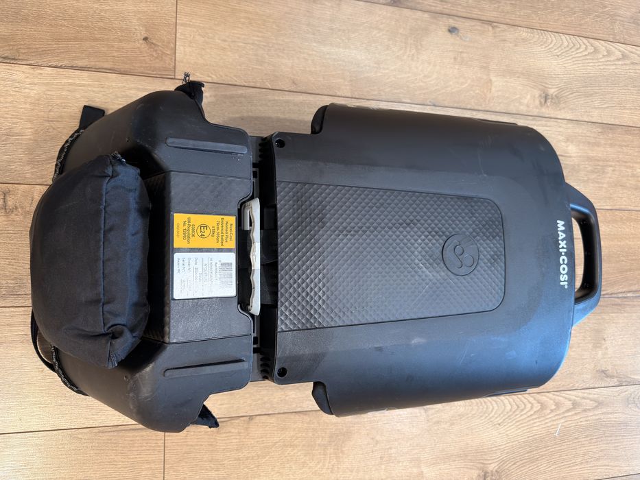 Maxi-Cosi Nomad Plus i-Size 9-18kg