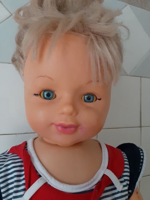 Продам большую куклу,рост 85см