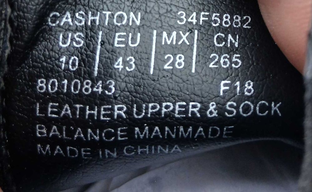 Продам чорне взуття  Кальвін Кляйн