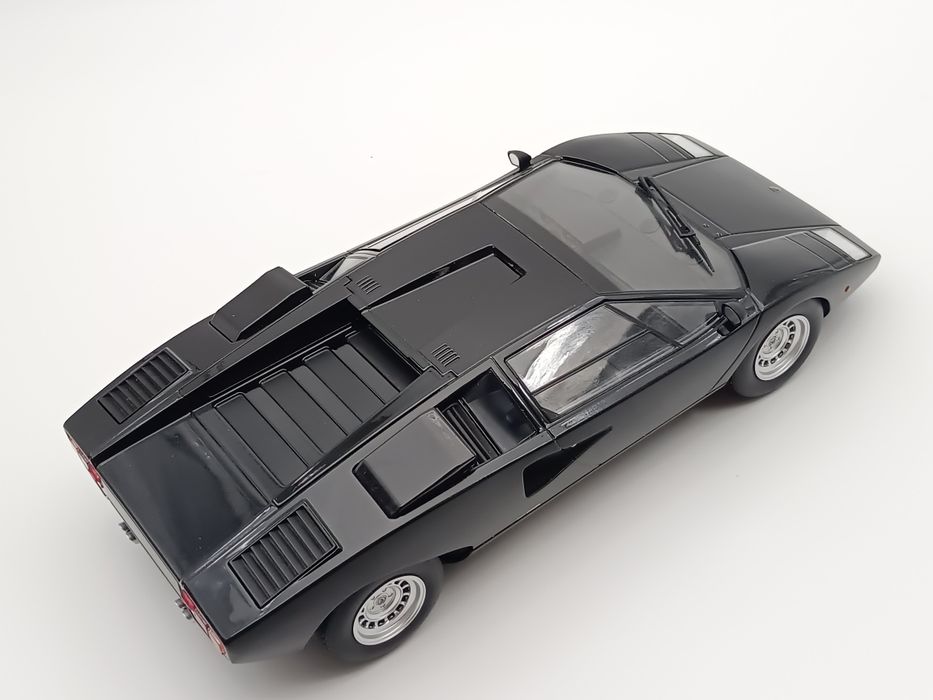 Lamborghini countach 1:18 Kyosho