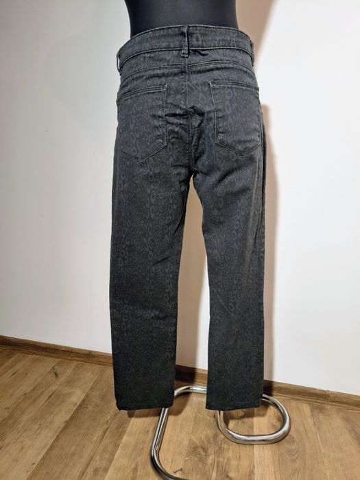 Spodnie jeansowe w panterkę r. 36