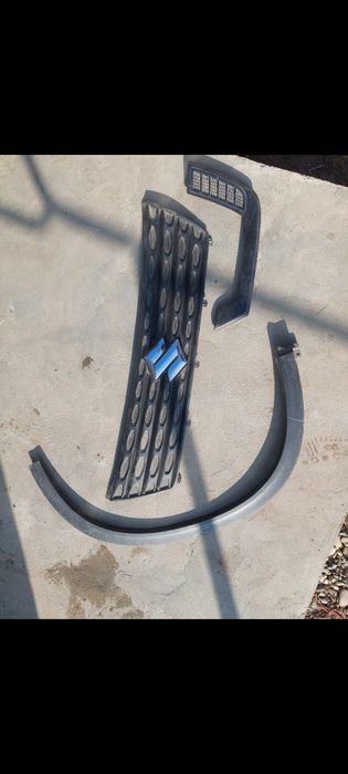 suzuki vitara фара решітка заглушка молдинг