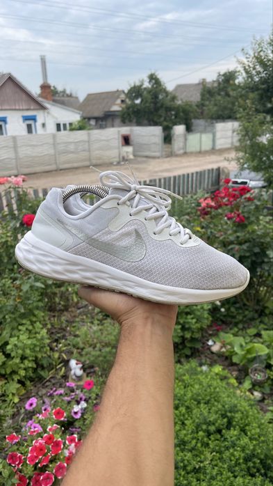 Оригінальні Жіночі Кросівки Nike Revolution 6 Розмір 41