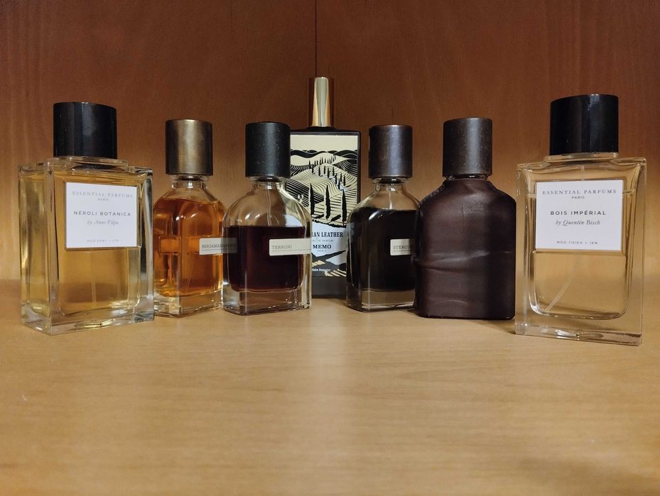 Розпив парфумерії.