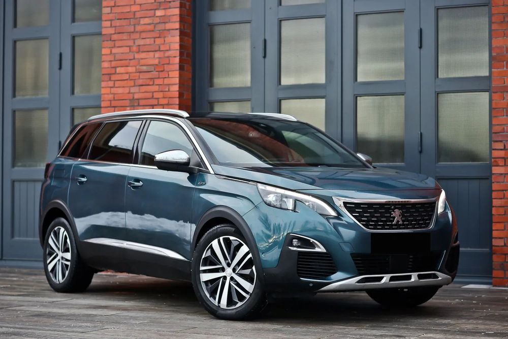 Peugeot 5008 2.0HDI 180PS GT 7os automat FULL LED FOCAL blis skóra kam360 hak FULL