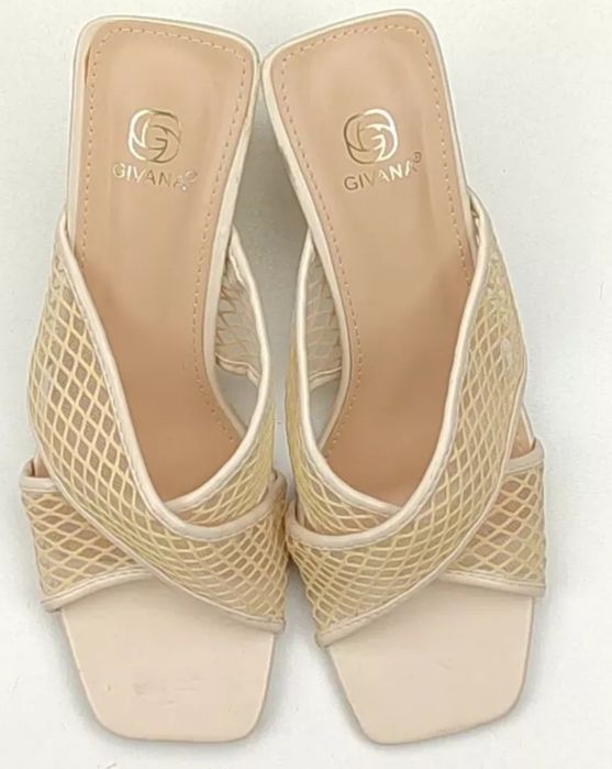 Klapki nowe, obcas ok 8 cm