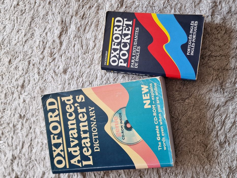 Vendo pack Dicionários 
"Português - inglês" e "Inglês - Inglês