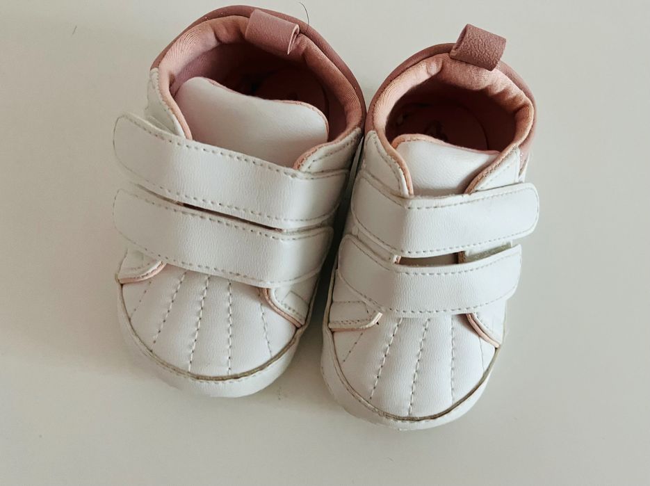 Roz. 18, Białe niechodki sneakersy