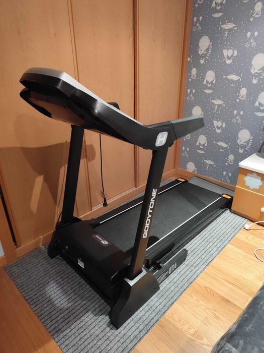 Electric treadmill492421841044131842