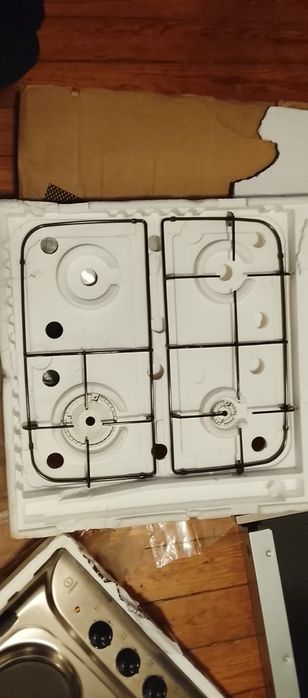 placa a gás com um bico elétrico