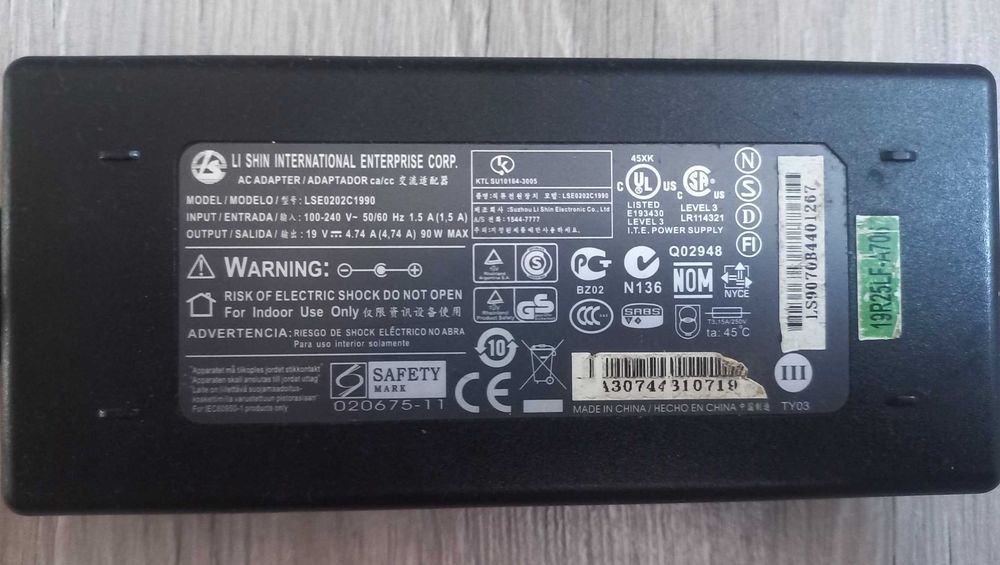 Блок живлення для ноутбука lse0202c1990 (90w,19v)