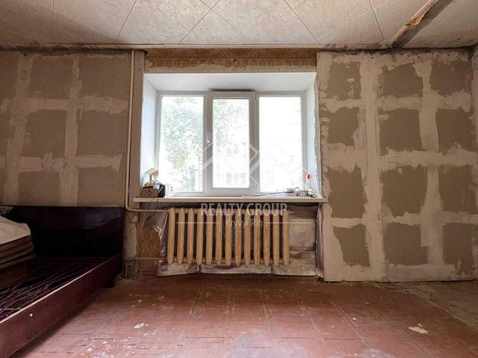 Продаж 2к квартири під ремонт на Курчатова