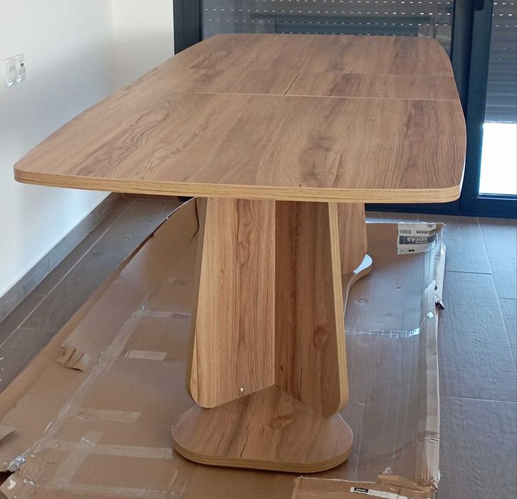Mesa de sala de estar/ jantar de madeira ( extensível)_Nova64729403009409124