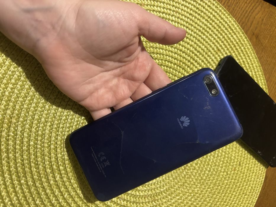 Телефон Huawei деталі або ремонт