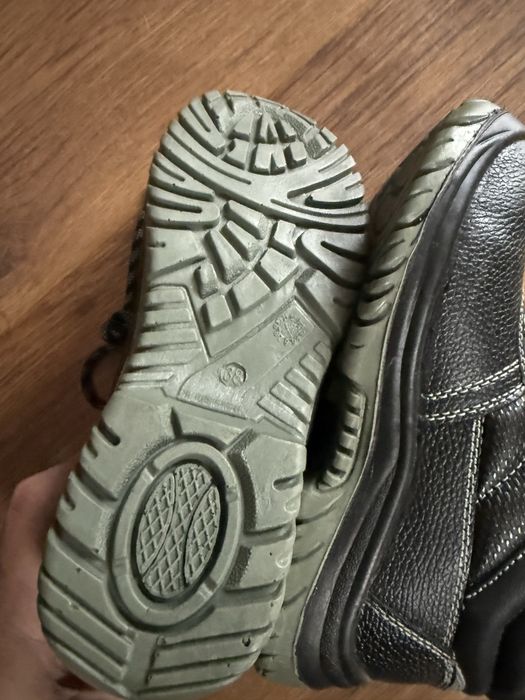 Buty robocze z noskami