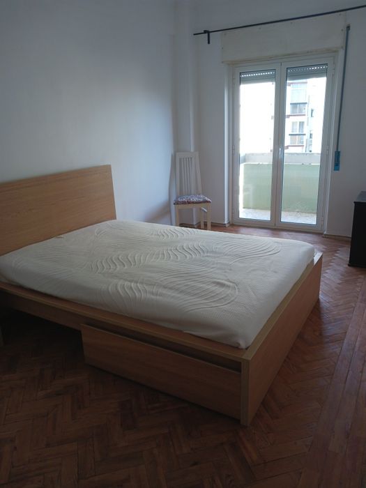 Quartos com varanda em Sacavem