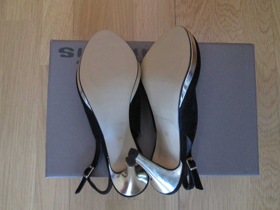 Sandálias pretas de camurça - NOVAS