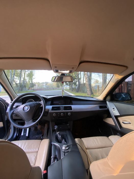 BMW e60.