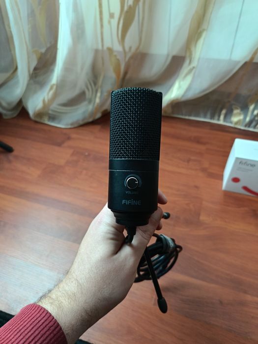 Мікрофон Fifine K669 ідеальний стан повна комплектація